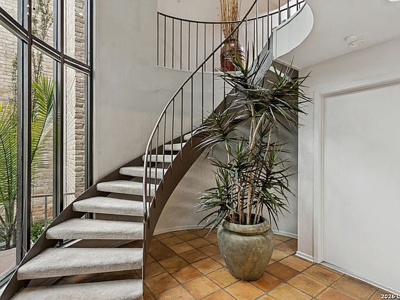 5th image of 3 Gallery Court #B