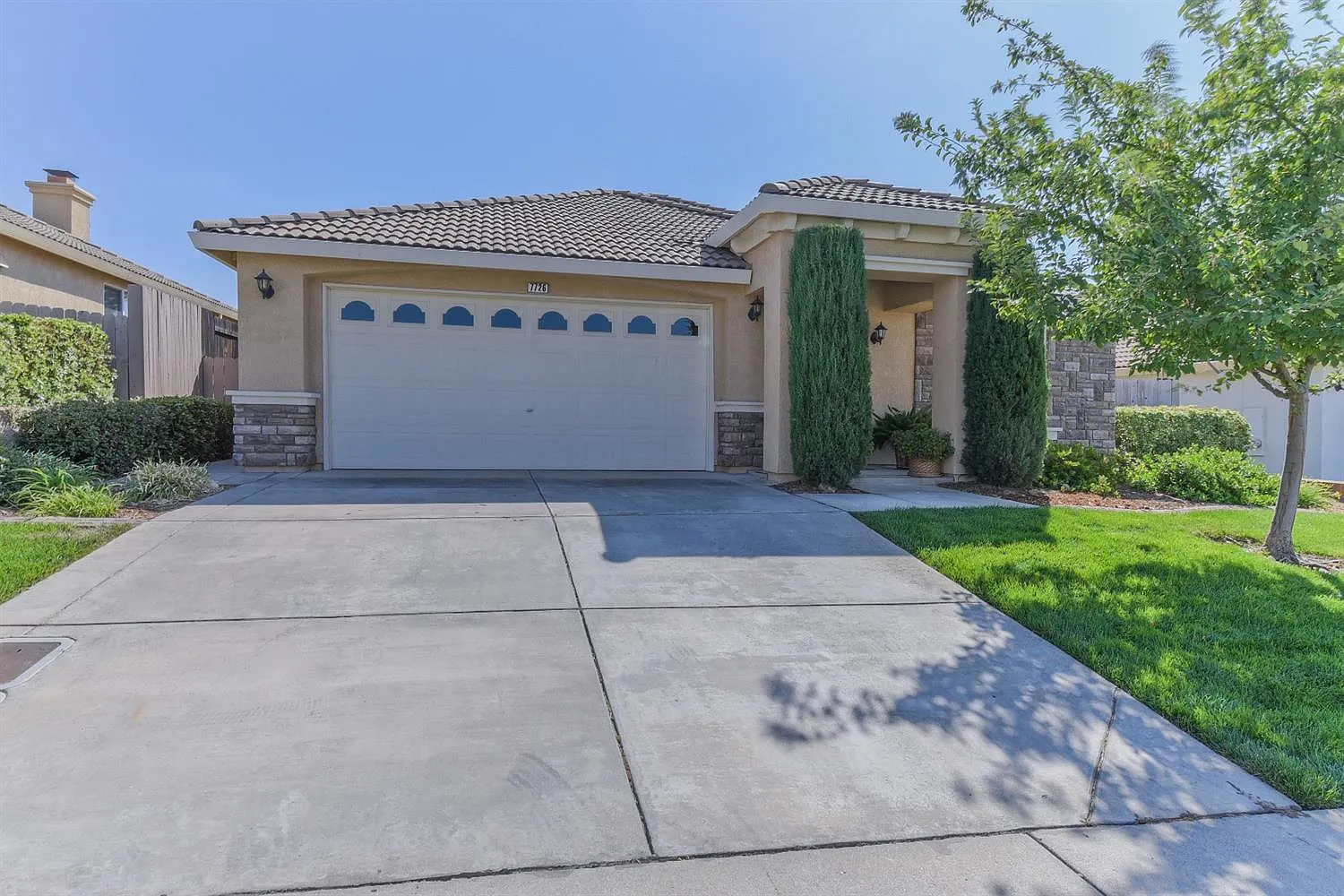 7726 Briarberry Way photo 1