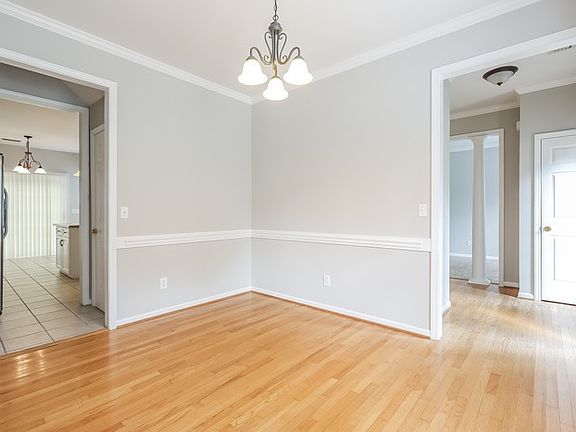 5th image of 117 Misty Crest Cir