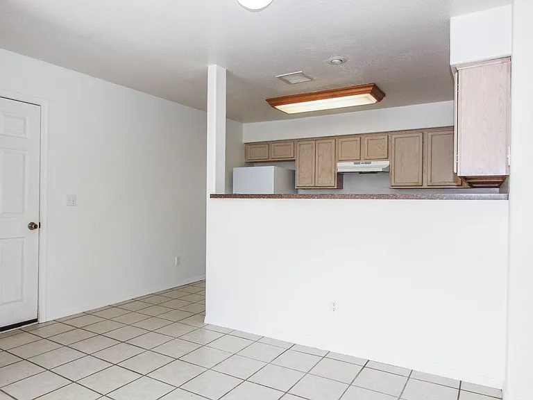 4836 N Judy Cir — Photo 4