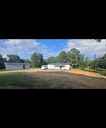3rd image of 5720 Blocker Rd