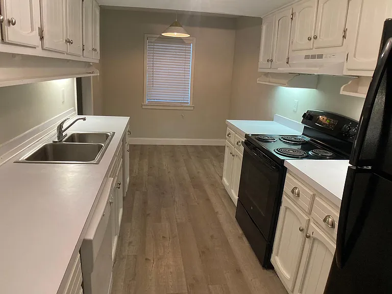 Kitchen and breakfast nook