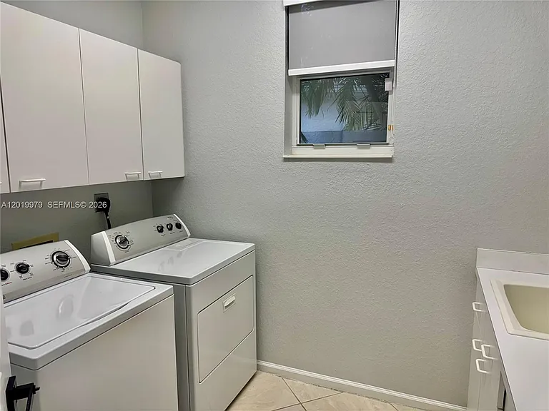 2525 Bay Pointe Ct — Photo 22