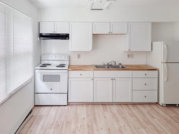 75 Chalet Hts, Rutland, VT 05701