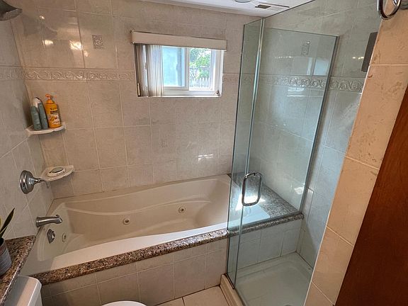 3rd image of 21 McKinley Ave Floor 1