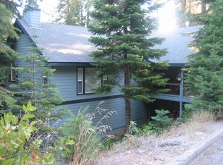 7703 Forest Dr, Fish Camp, CA 93623