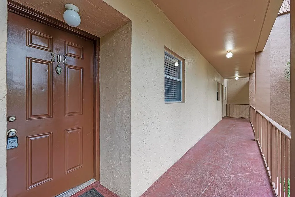 2 bed, 2.0 bath, 1146 sqft, $2,150 — Photo 2