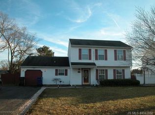 612 Loxley Dr, Toms River, NJ 08753