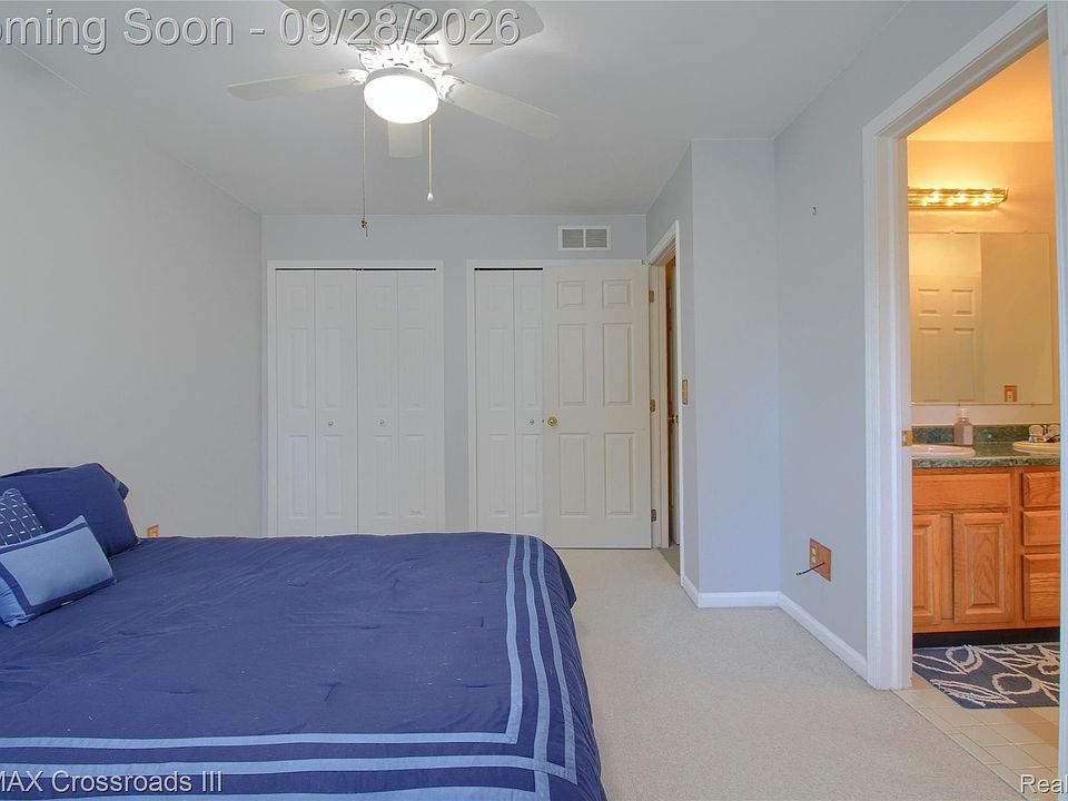 409 Breakwater Ct, photo 25