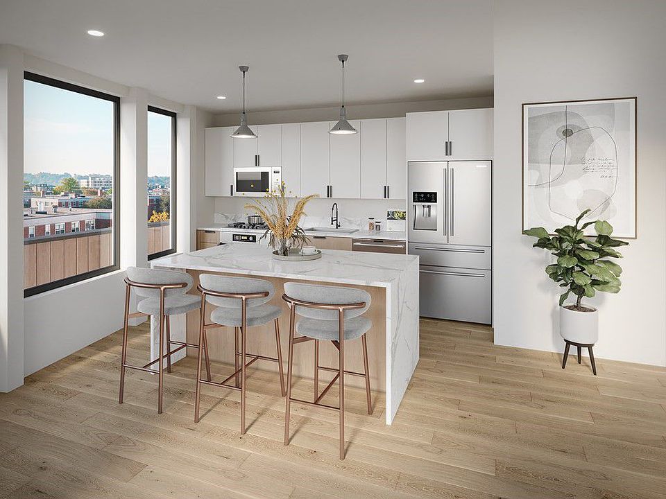 2nd image of 211 Green St #504