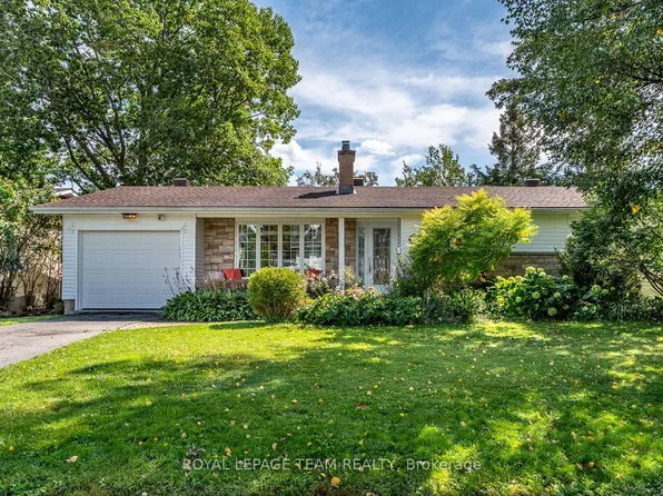 1840 Appleford St, Ottawa, ON K1J 6T4