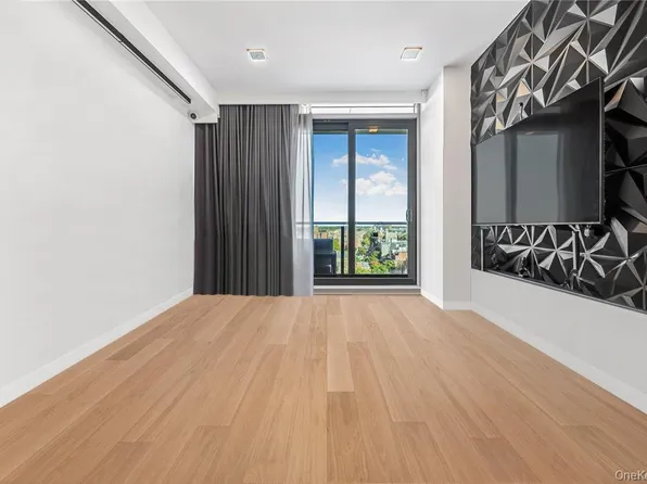 33-66 Farrington Street image 5 of 11