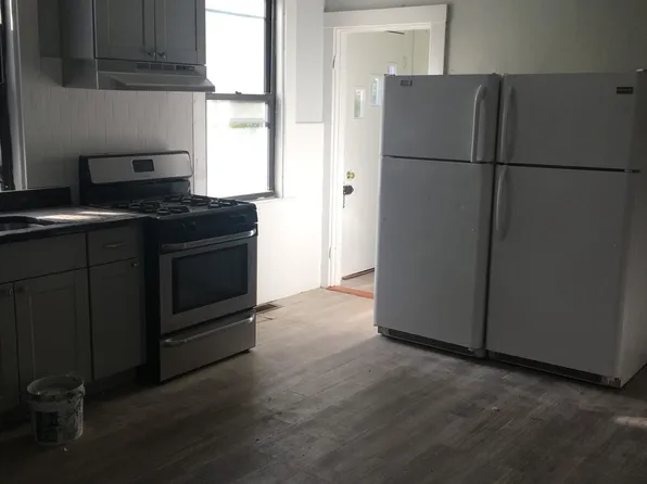 10 Saunders St, Allston, MA 02134