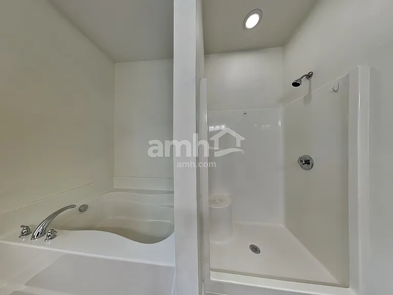 24 Madeline Cir — Photo 11