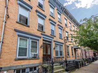 349 7th St APT 3R, Jersey City, NJ