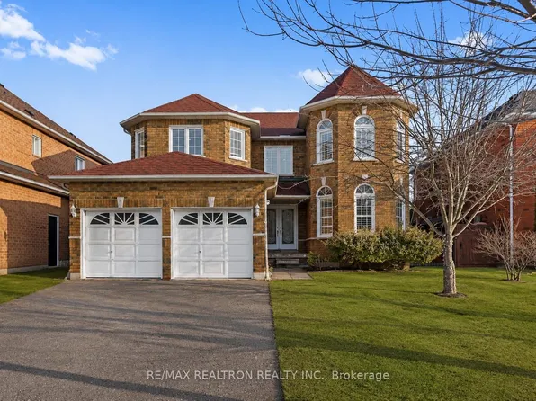 13 Freeston Cres, Ajax, ON L1T 3Z9