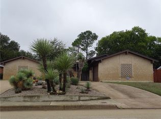 7408 Camelot Rd, Fort Worth, TX 76134