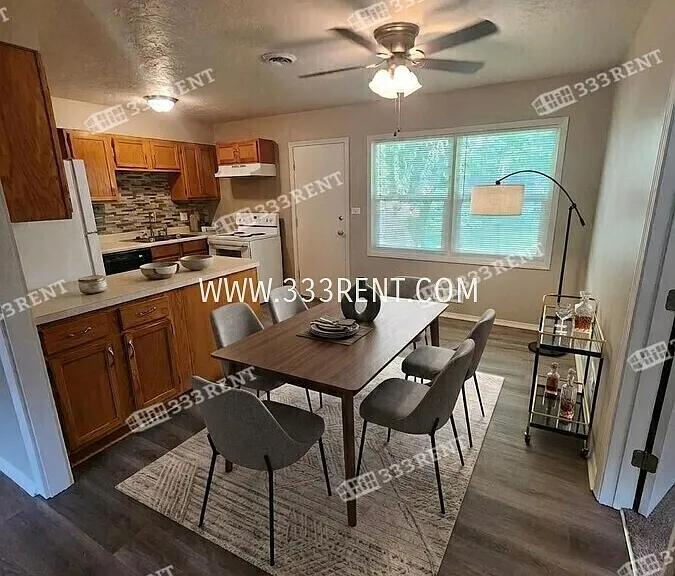 11012 Newton Ave — Photo 3