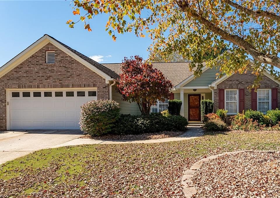 1st image of 337 Silverthorn Dr NW