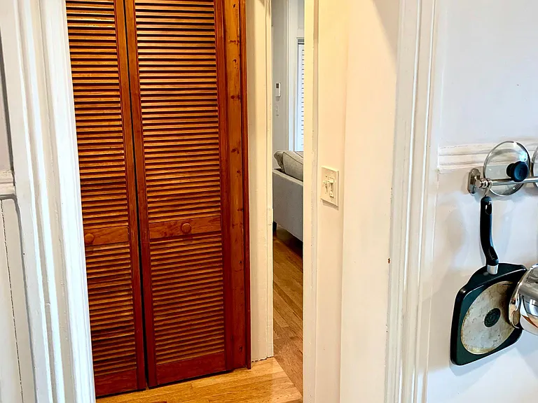 286 Bunker Hill St #3 — Photo 13