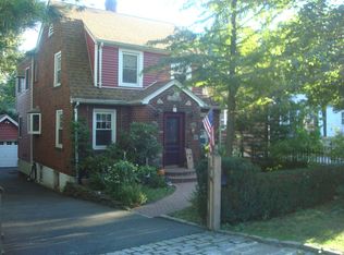 23 Ransom Ave, Sea Cliff, NY 11579