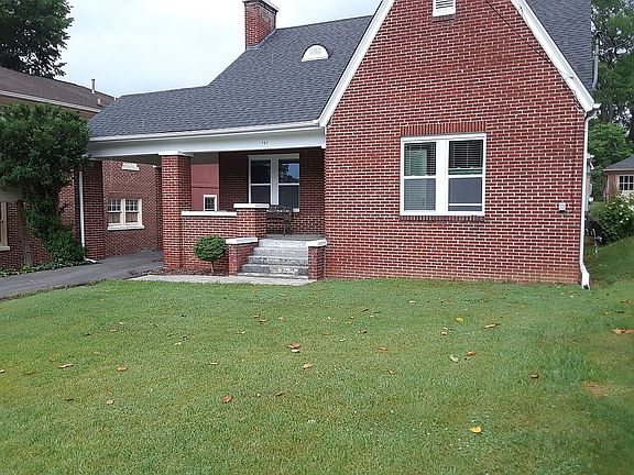 2nd image of 707 Taylor St