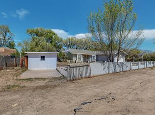42 Mountain Shadows Rd, Corrales, NM 87048