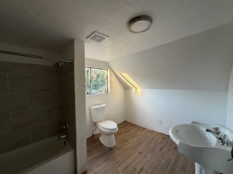 227 E Kensington Ave #3 — Photo 12
