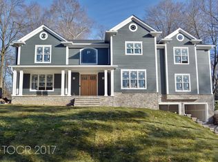 690 Beechcrest Dr, River Vale, NJ 07675