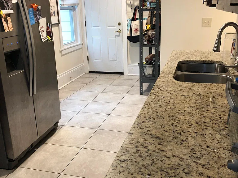 1424 W 26th St #1 — Photo 3