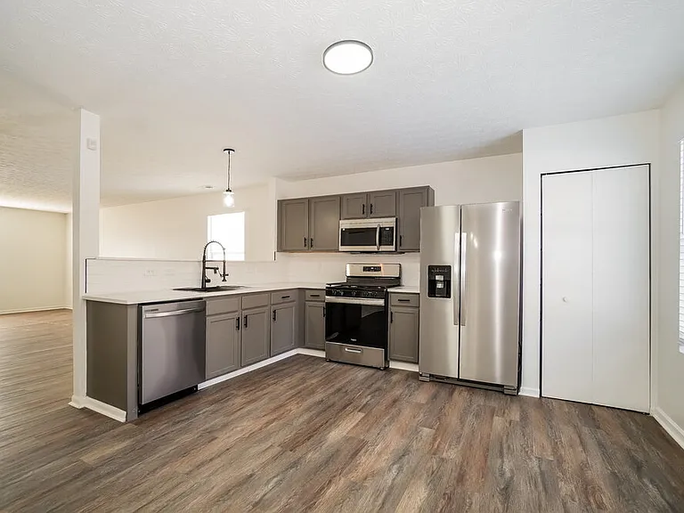 520 Wyndham Ridge Dr — Photo 9