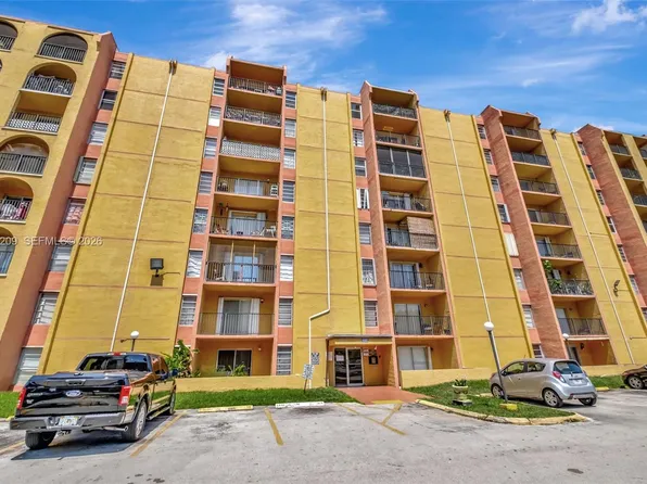 4717 NW 7th St, Miami, FL