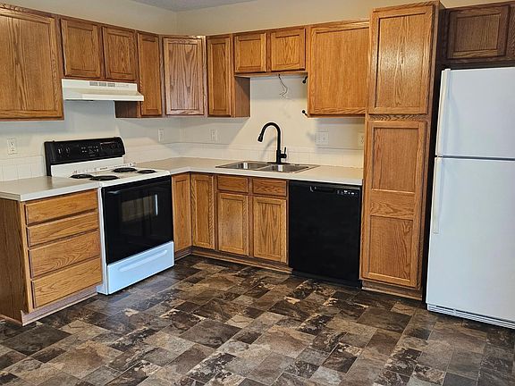 4th image of 1721 N Main St APT C