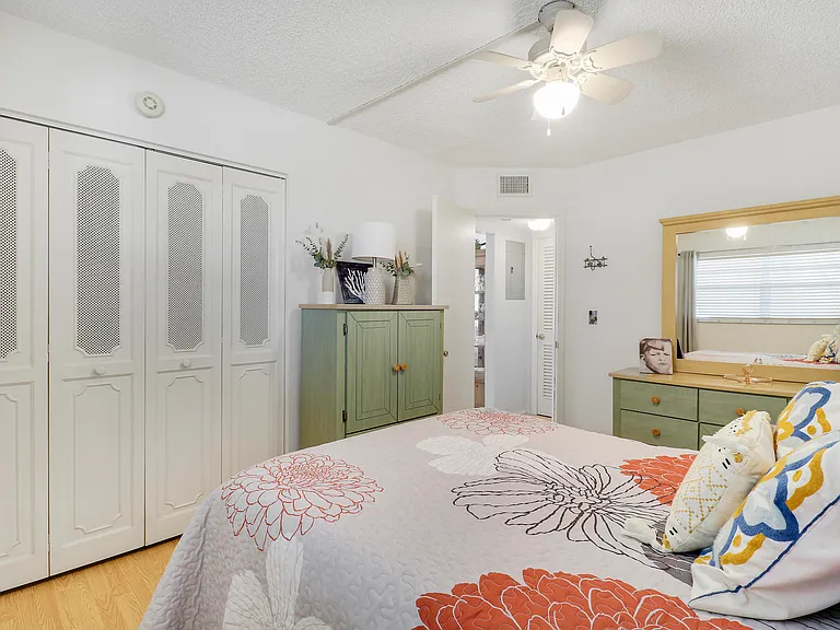 308 Golfview Rd #201 — Photo 14