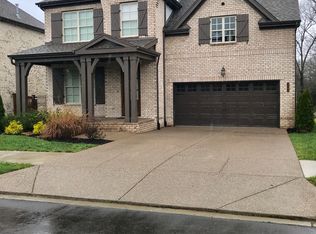 3803 Wareham Dr, Thompsons Station, TN 37179