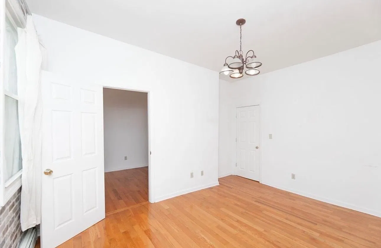 3 bed, 1000 sqft, $2,350 — Photo 4