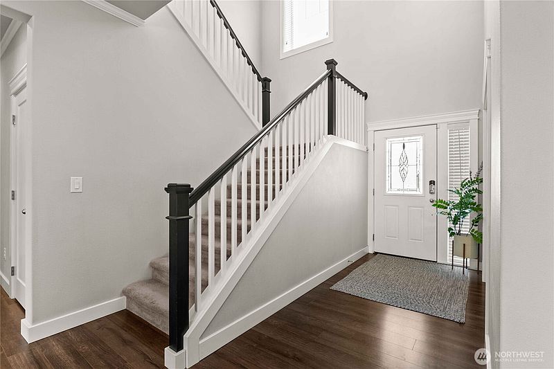 2nd image of 19538 136th Street E