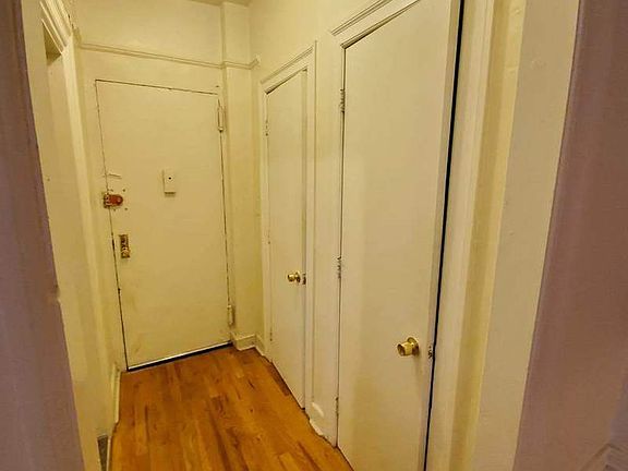 3rd image of 225 Parkside Ave APT 2q