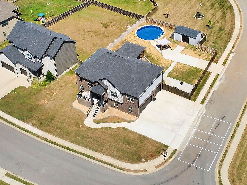 1st image of 100 Chisum Ct