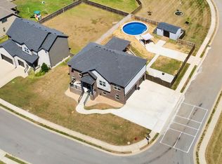 100 Chisum Ct, Clarksville, TN 37043