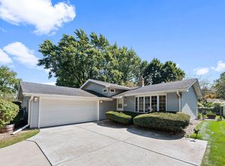 9408 Fran Lin Pkwy, Munster, IN 46321