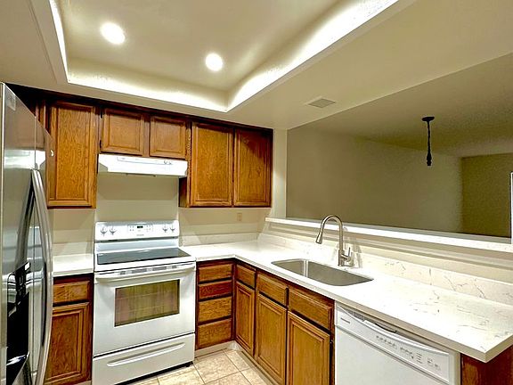 5th image of 2956 Park Place Cmn