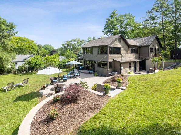 531 W Huron St, Milford, MI 48381