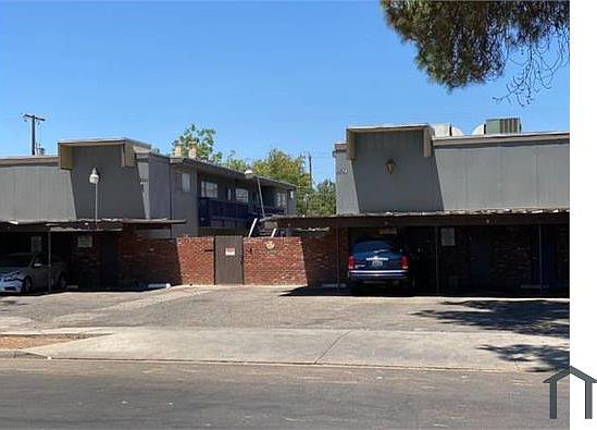2nd image of 1521 E Fedora Ave