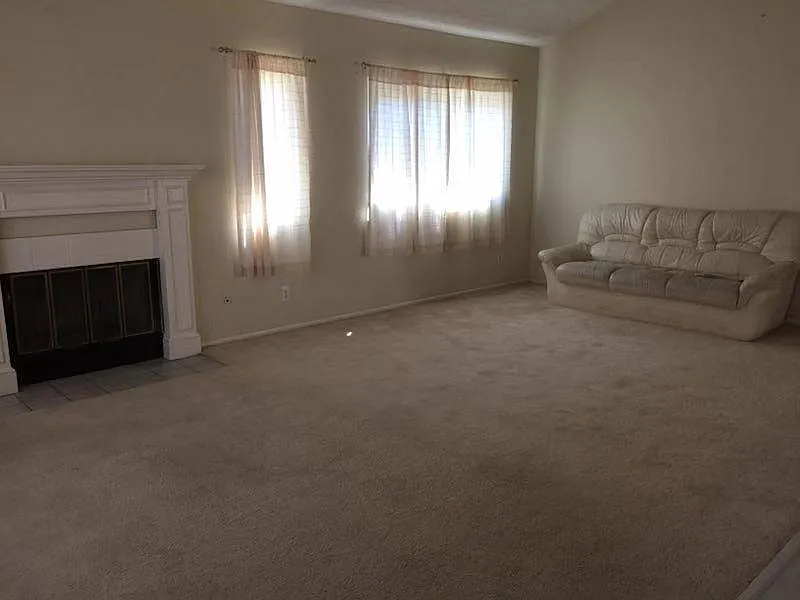3 bed, 1560 sqft, $3,450 — Photo 3