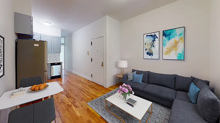 Rented by Bond New York | media 2