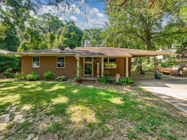 202 Belmont Dr, North Little Rock, AR 72116