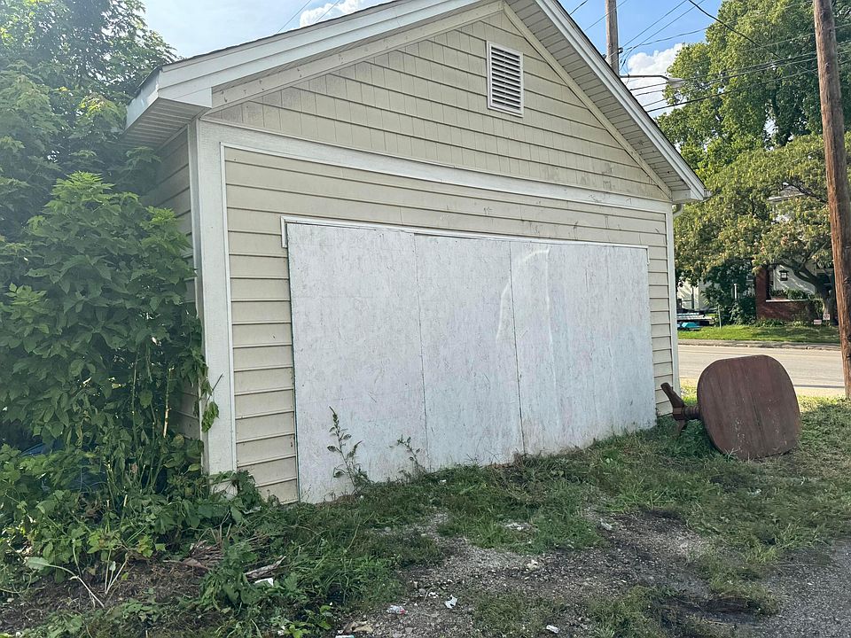 2nd image of 176 S Brehl Ave