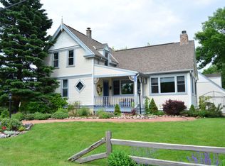 11004 N Range Line Rd, Mequon, WI 53092