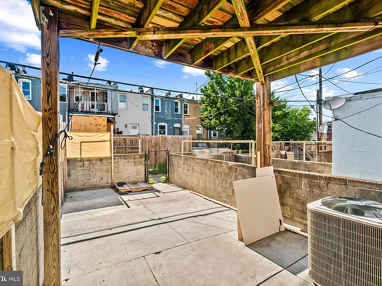 514 N Milton Ave — Photo 35
